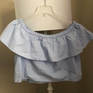 Off the shoulder short sleeve top